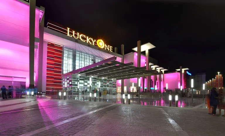 Lucky One Mall, Karachi